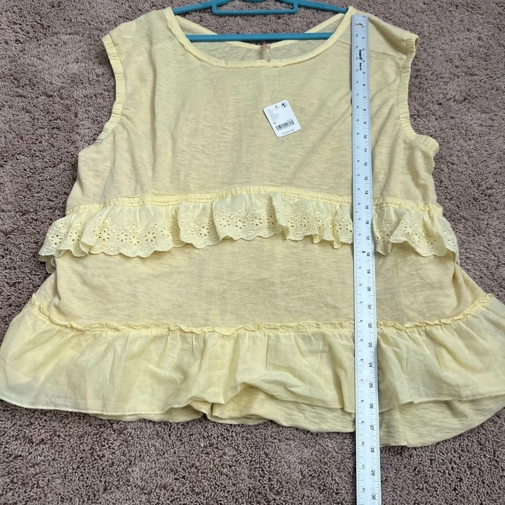 NWT new FREE PEOPLE Claire Tee medium reed yellow ruffle eyelet oversized - Picture 16 of 16